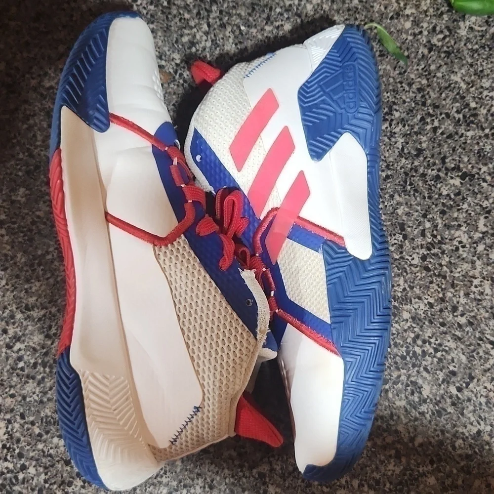 ADIDAS court shoes youth size 6 red white blue good condition